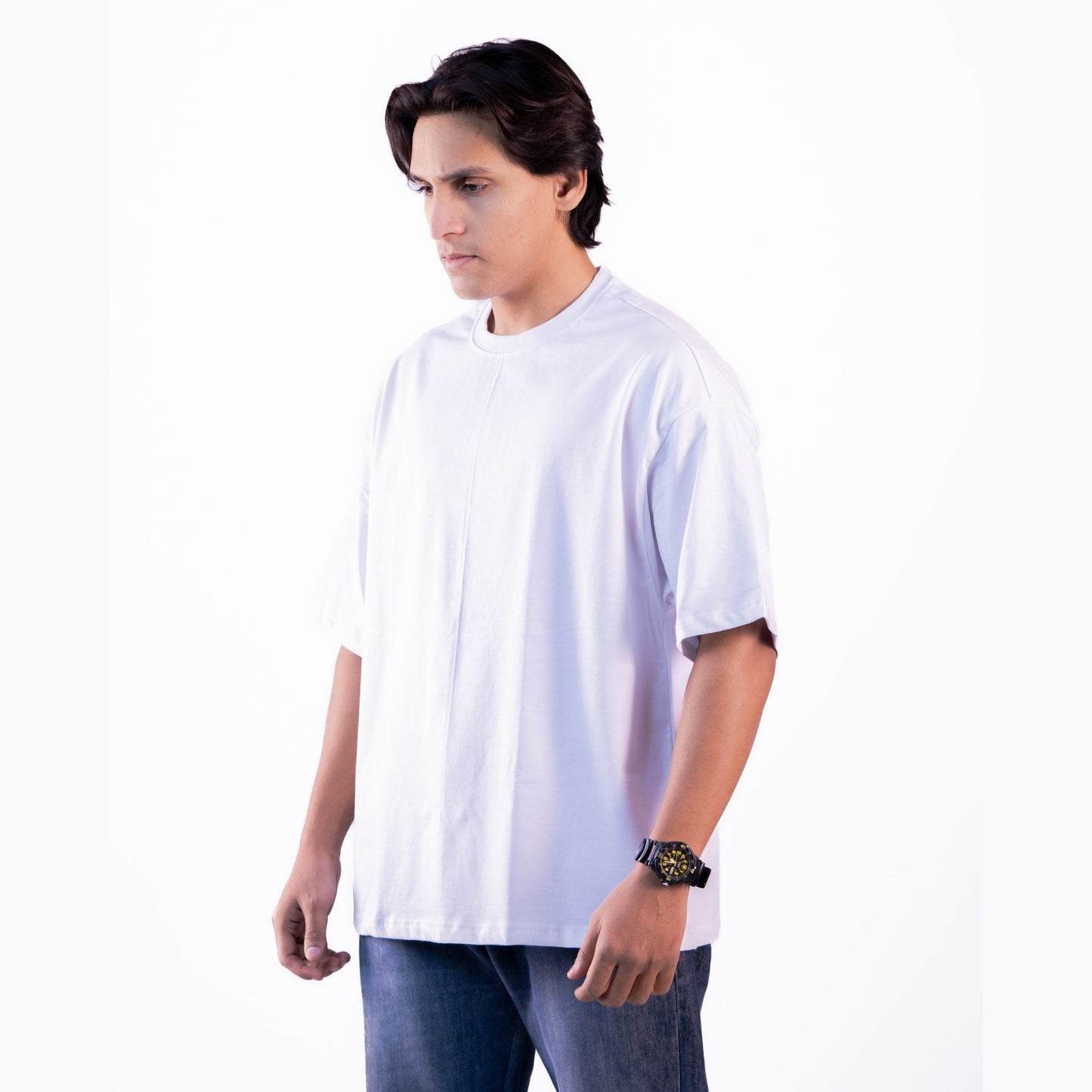 Off-white oversized t-shirt side view – minimalist design, perfect for men and women.